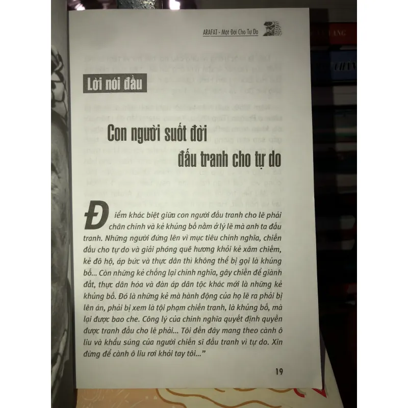 Bí mật một huyền thoại - Arafat Một đời tự do - Mạnh Kim và Nguyễn Văn Phước  777145