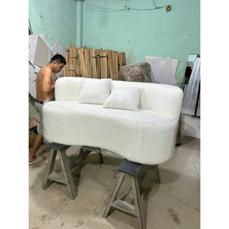 Cần Bán Bộ Bàn Ghế Sofa Trắng Còn Mới 99% Màu Trắng KT 1,8m 573552