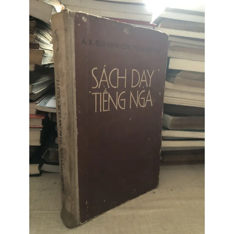 Sách dạy Tiếng Nga 1007157