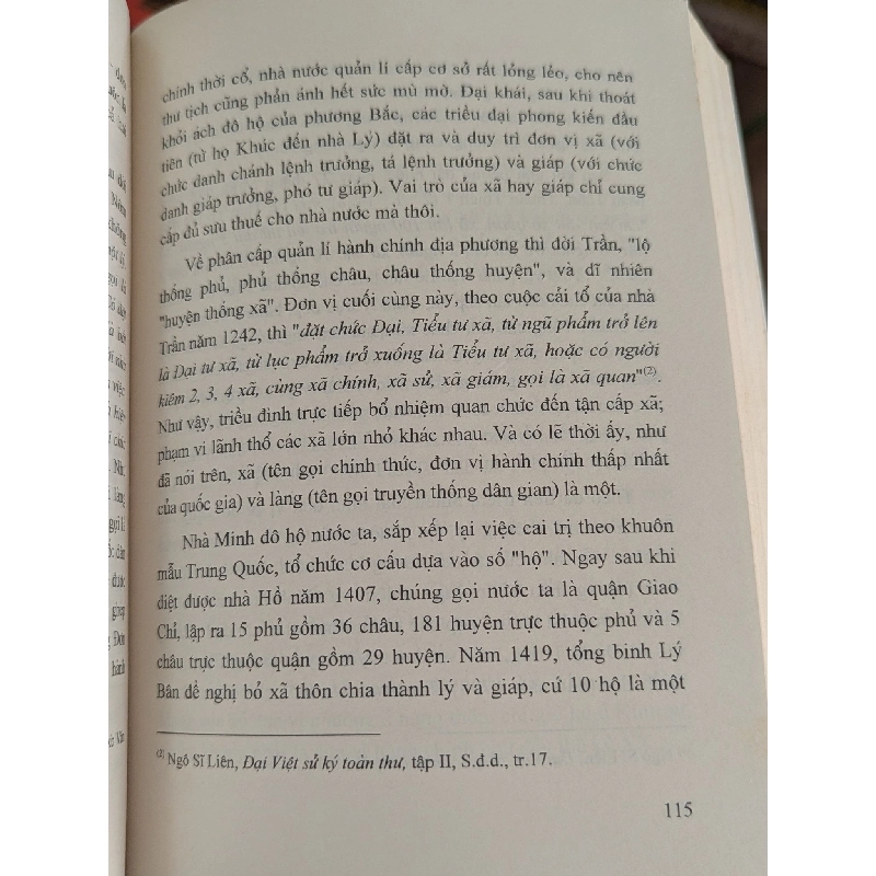 Văn hoá xứ Huế đời sống văn hoá làng xã - Lê Nguyễn Lưu 523601