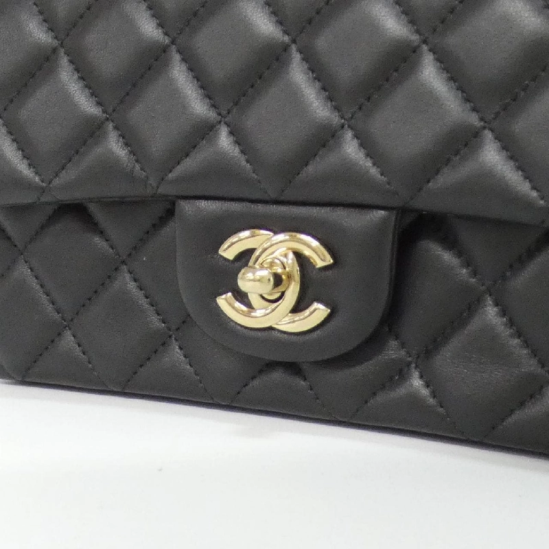 Túi xách chéo Chanel 69900 612106