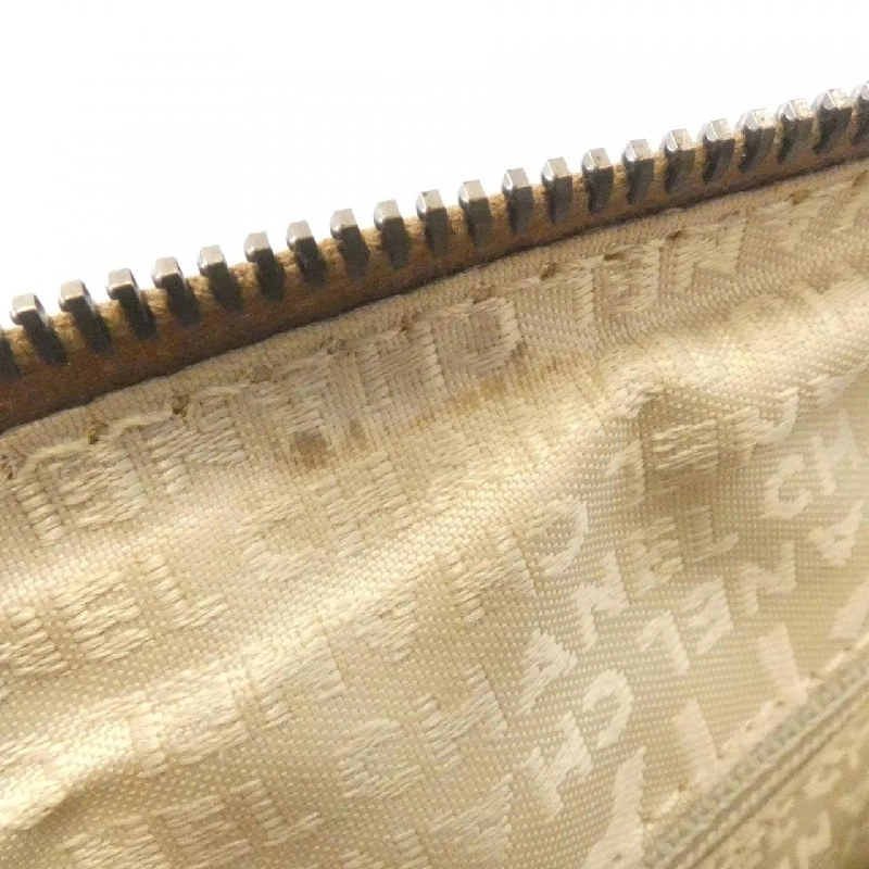 Túi xách chéo Chanel 24782 612295