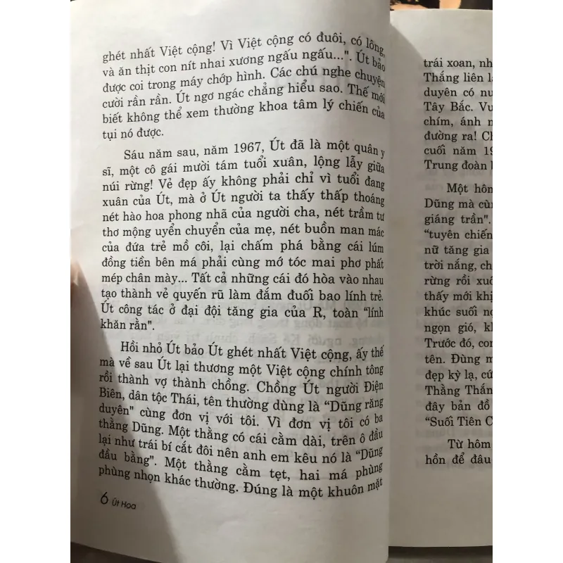 Phía sau tiếng súng - Công Viễn 1036388
