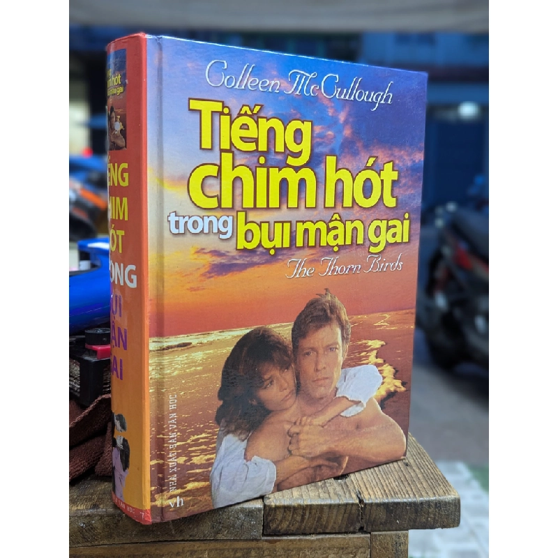 TIẾNG CHIM HÓT TRONG BỤI MẬN GAI - Colleen McCullough 131084
