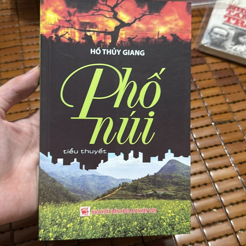 Phố núi - Hồ Thuỷ Giang 527354
