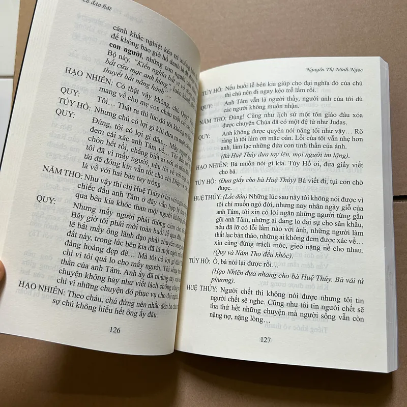 Cô đào hát - Nguyễn Thị Minh Ngọc 734303