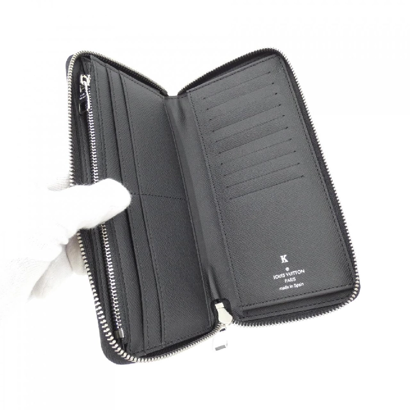 Ví Louis Vuitton Taiga Zippy Wallet Vertical M30503 622097