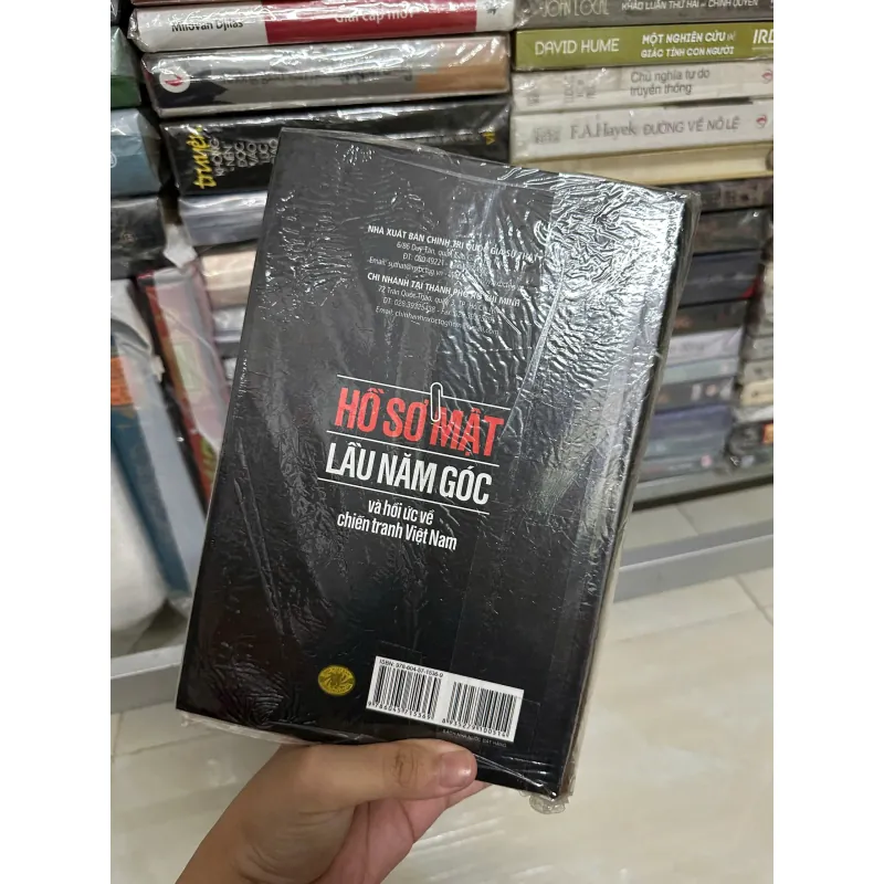 Hồ sơ mật Lầu Năm Góc và hồi ức về chiến tranh Việt Nam - Daniel Ellsberg (Bìa cứng) 689426