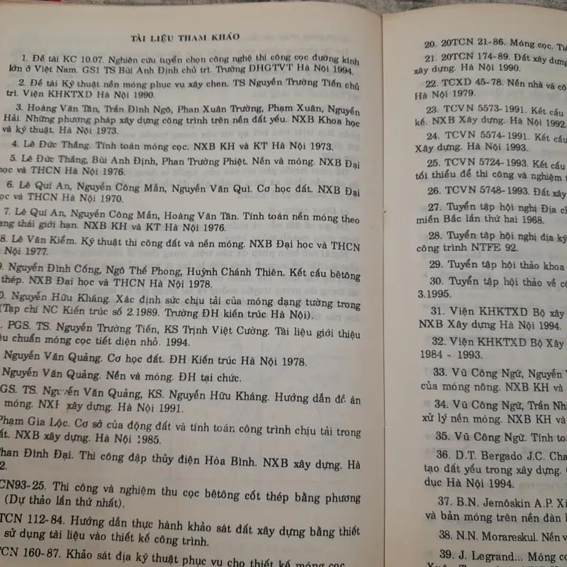 Giáo trình NỀN VÀ MÓNG. Chủ biên Giáo sư TS Ng Văn Quảng...ĐH Kiến Trúc Hà Nội. 737893