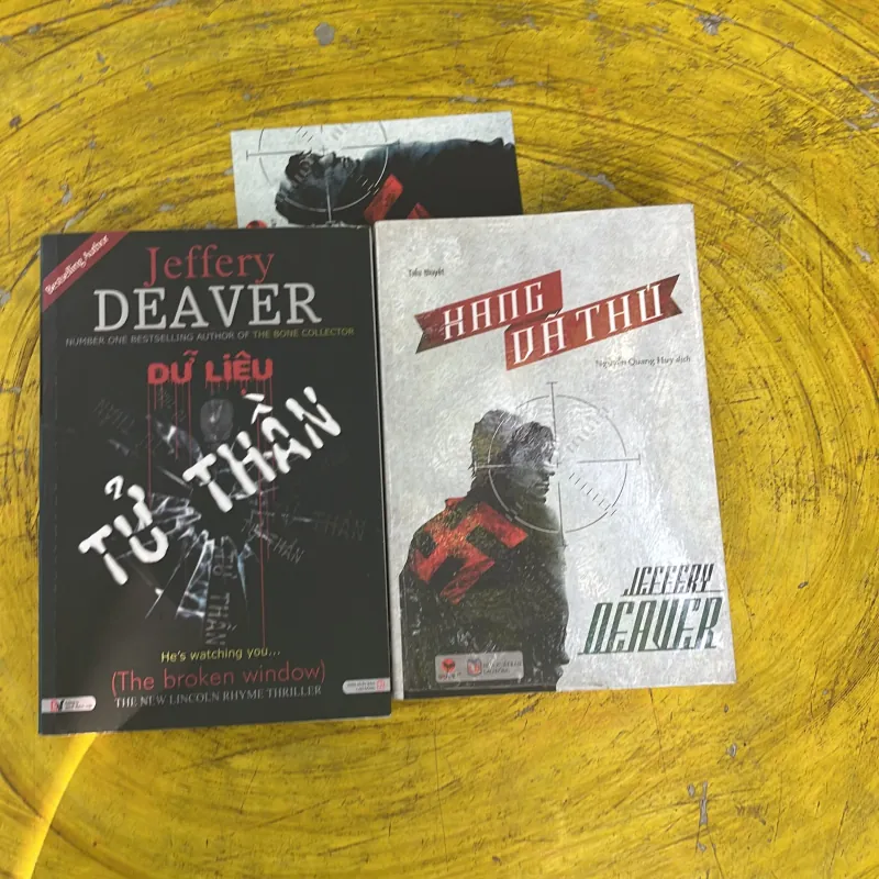 COMBO JEFFEREY DEAVER: DỮ LIỆU TỬ THẦN & HANG DÃ THÚ 748887