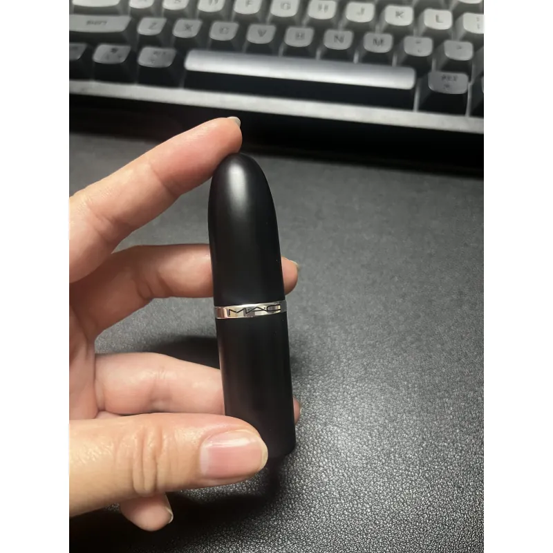 Son Mac - màu Lovers only 830 992310