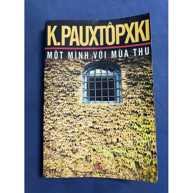 MỘT MÌNH VỚI MÙA THU – PAUXTOPXKI  605976