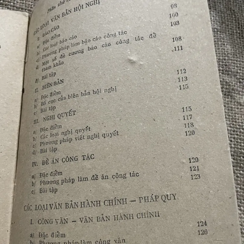 TẬP LÀM VĂN VÀ NGỮ PHÁP (Sách dùng trong các trường trung học chuyên nghiệp)  716475
