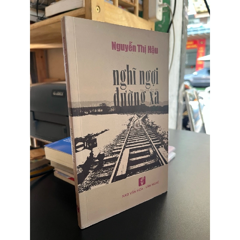 Nghĩ ngợi đường xa - Nguyễn Thị Hậu 523619