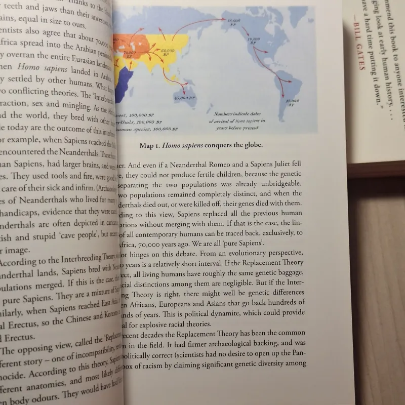 Yuval Noah Harari - Sapiens: A Brief History of Humankind (bản in màu) 933931