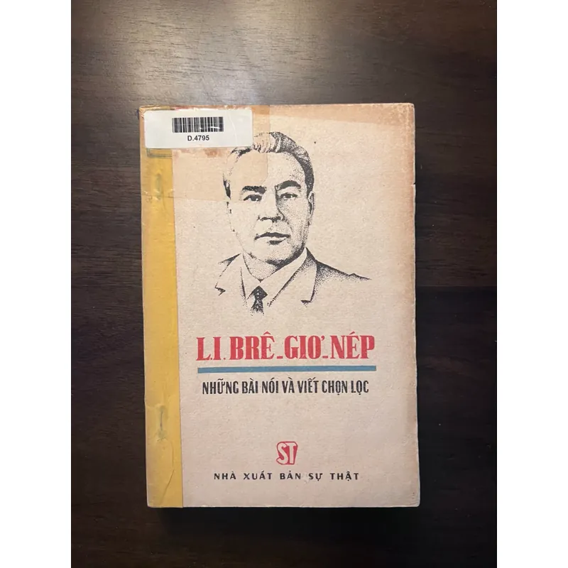 Combo 4 cuốn sách về các nhân vật nổi tiếng Liên Xô 604302