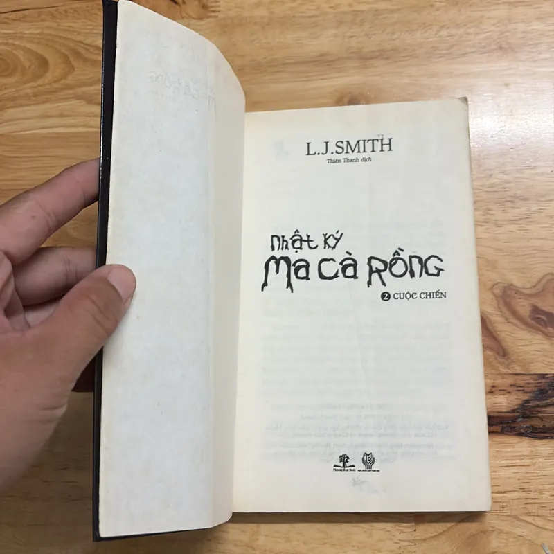 II Tựa sách: Nhật Ký Ma Cà Rồng _ Cuộc Chiến (Tập2) - L.J. SMITH - 2010 686763