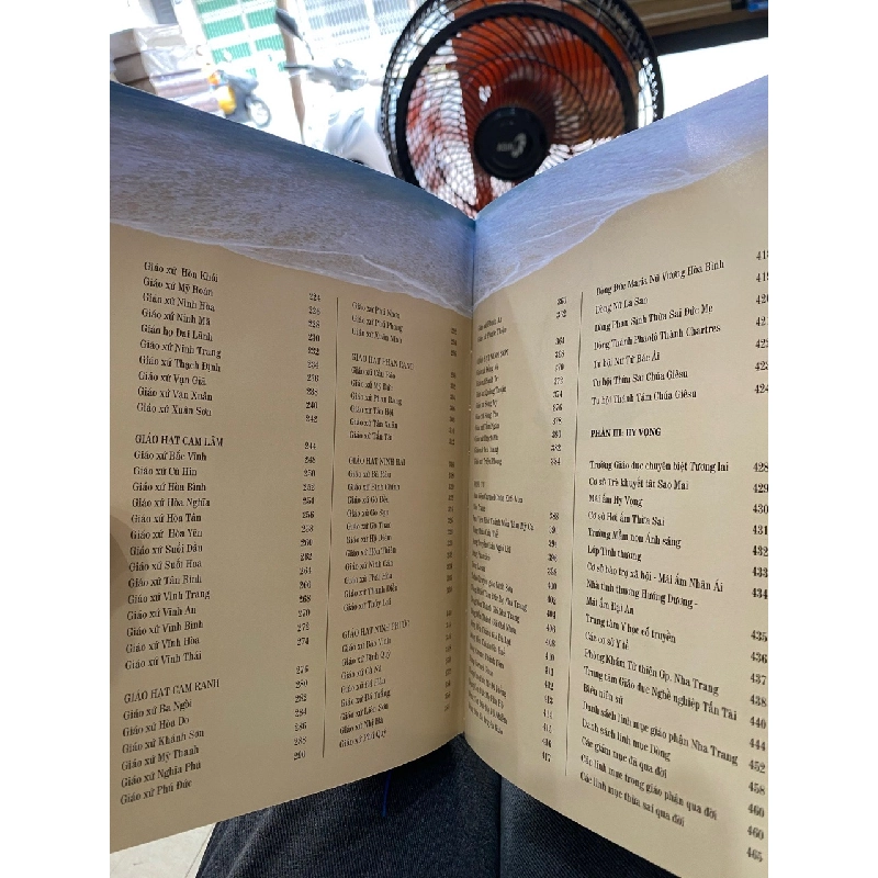 Kỷ yếu giáo phận Nha Trang: 60 năm hình thành và phát triển 1957-2017 1013023