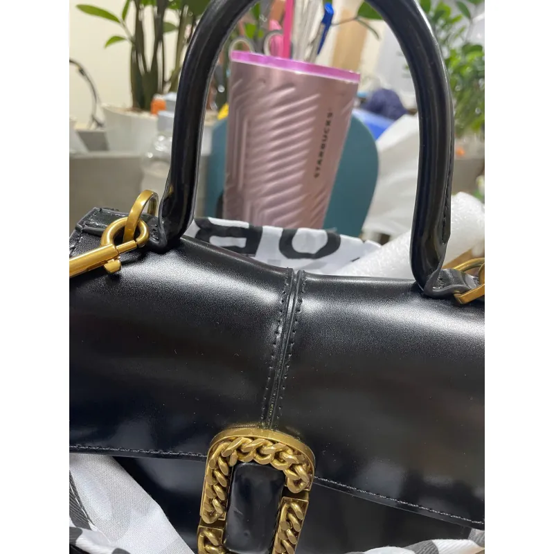 Túi mini sang chảnh, nhỏ gọn, chất da mướt mượt không tì vết, thanh lý vì thíu tiền huhu 605613