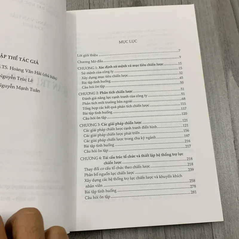 Quản trị chiến lược - hoàng văn hải. 7b4 783593