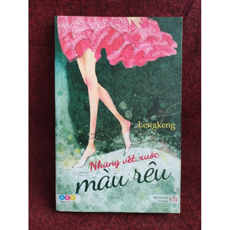 Những vết xước màu rêu mới 80%HCM01/03 910589