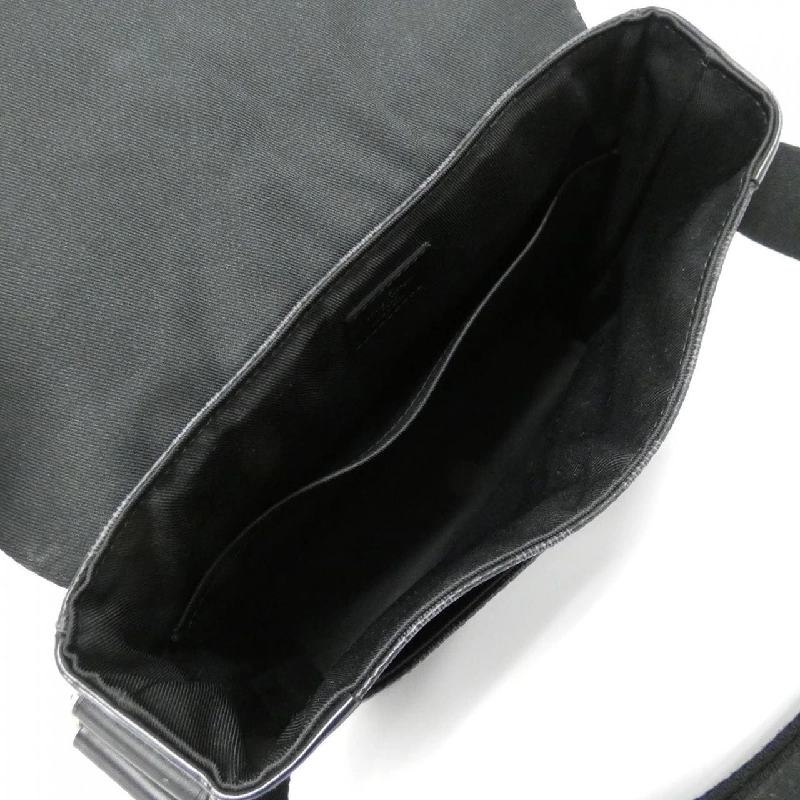 Túi xách vai Louis Vuitton Damier Graphite District PM N41028 613776