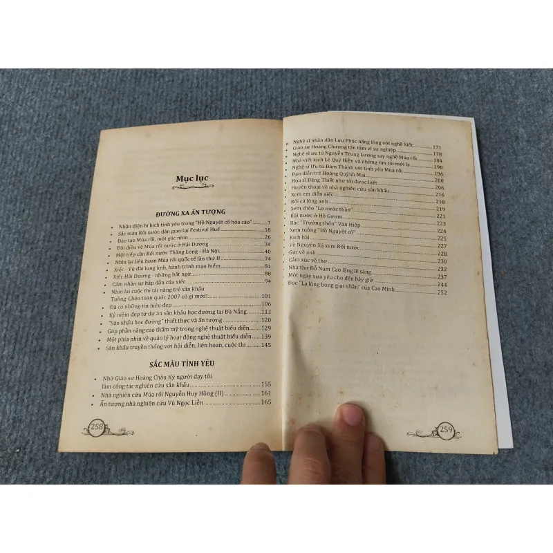 NHỮNG SẮC MÀU TÌNH YÊU 717916