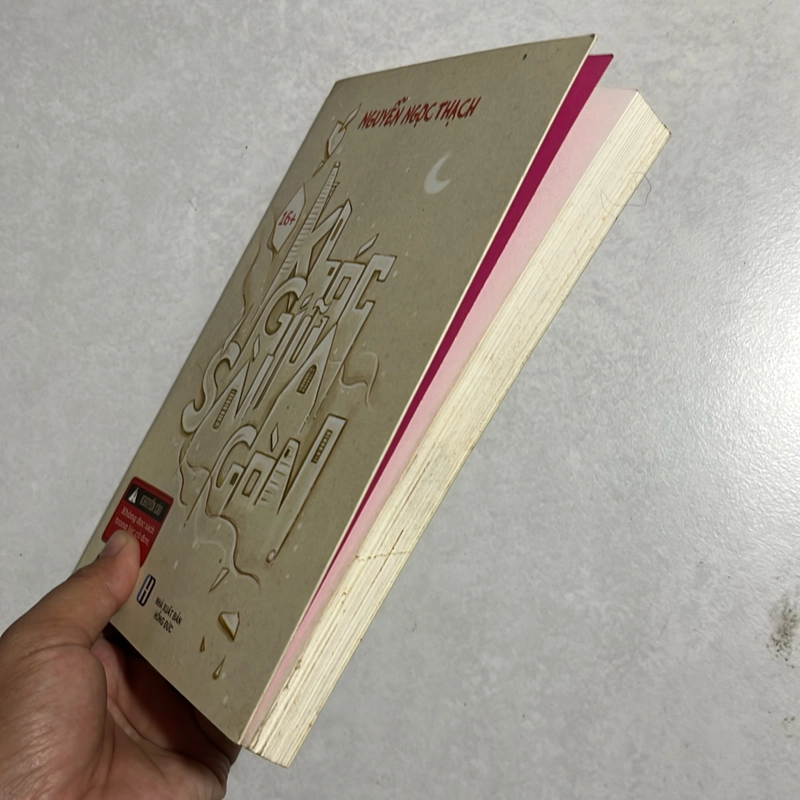 Khóc giữa Sài Gòn - Nguyễn Ngọc Thạch 547977