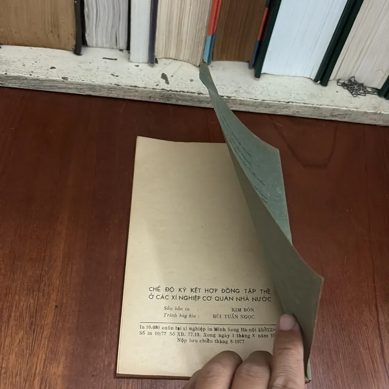 II Sách Xưa: Chế Độ Ký Hợp Đồng Tập Thể Ở Các Xí Nghiệp, Cơ Quan Nhà Nước - 1977 591390