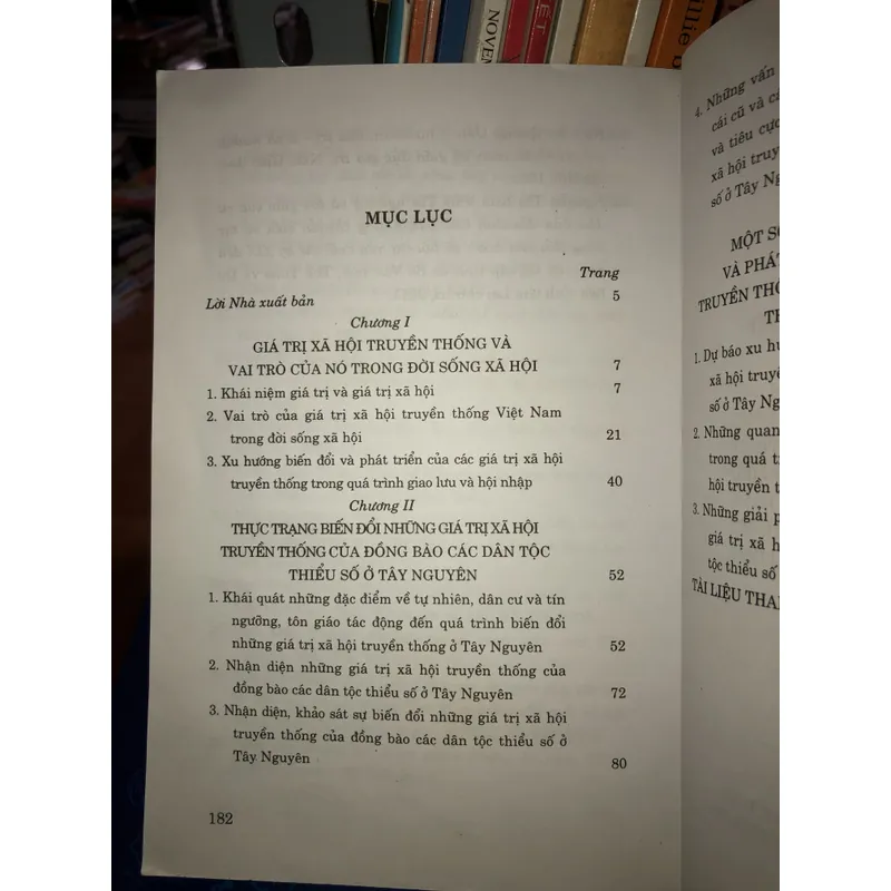 Sự biến đổi những giá trị xã hội truyền thống của đồng bào các dân tộc thiểu số… 704333