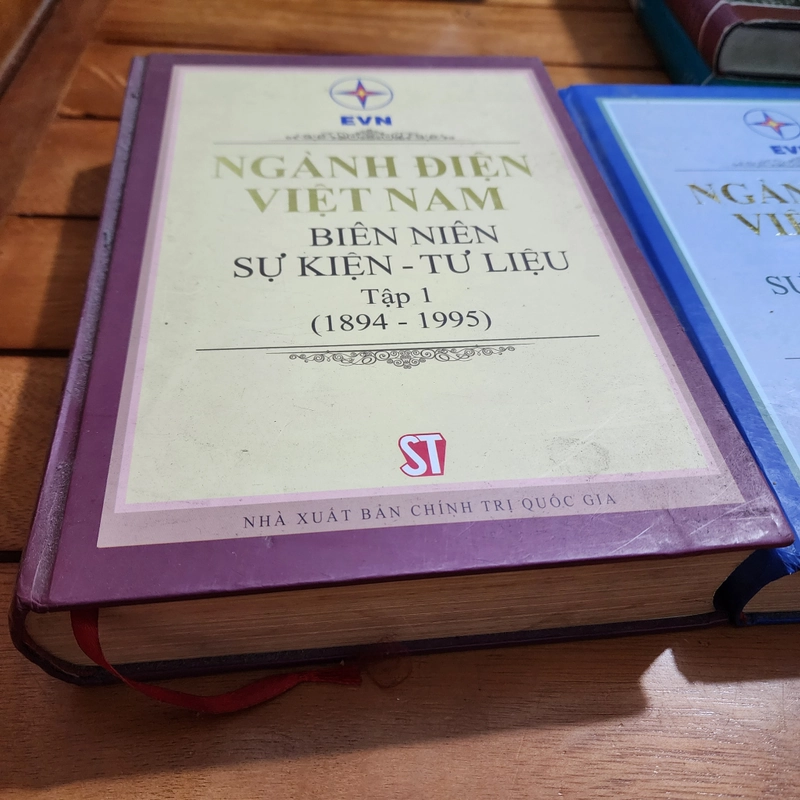 Ngành điện Việt Nam biên niên sự kiện 1894-2014 | khổ to bìa cứng 550347