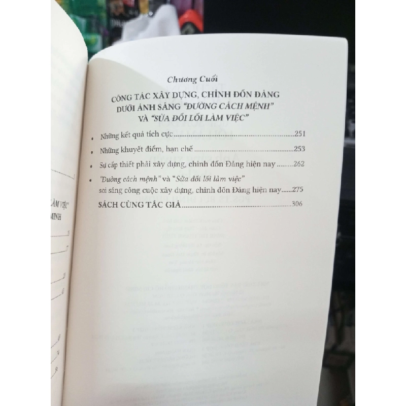 Ánh Sáng Xuyên Thế Kỷ - Bùi Đình Phong 2022 Lịch sử Việt Nam HCM1004 1007965