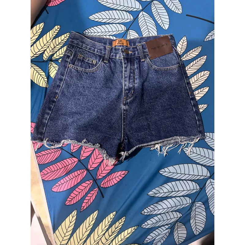 Quần đùi mới size M mua ở thỏ Tây passs 90k 929289