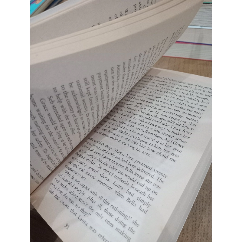 The Heart of the Family - Annie Groves 682352