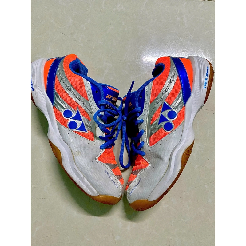 Giày cầu lông nữ Yonex cũ còn tốt 300k giá lúc mua 750k size 38 300451