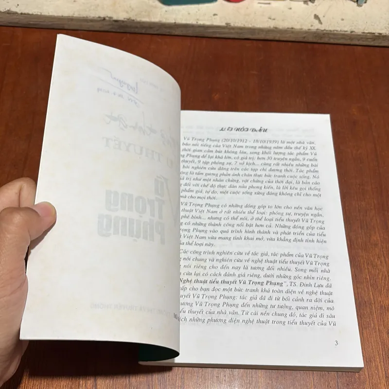 II Bình Luận Văn Học: Nghệ Thuật Tiểu Thuyết Vũ Trọng Phụng - TS. Đinh Lựu - 2010 801117