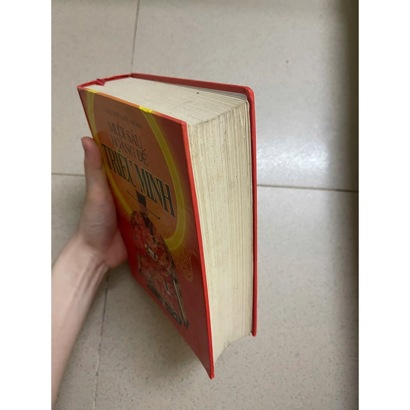 Sách Mười sáu Hoàng đế Triều Minh 541096