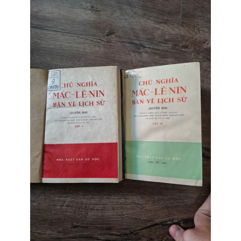Chủ Nghĩa Mác-Lê-nin Bàn Về Lịch Sử (Quyển Hai - Tập I & II) 715850