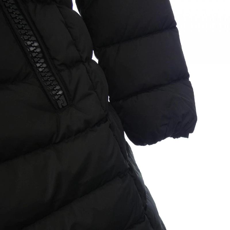Áo khoác lông vũ MONCLER 640706