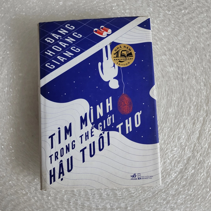 Tìm mình trong thế giới hậu tuổi thơ | chữ ký tác giả Đặng Hoàng Giang 517967