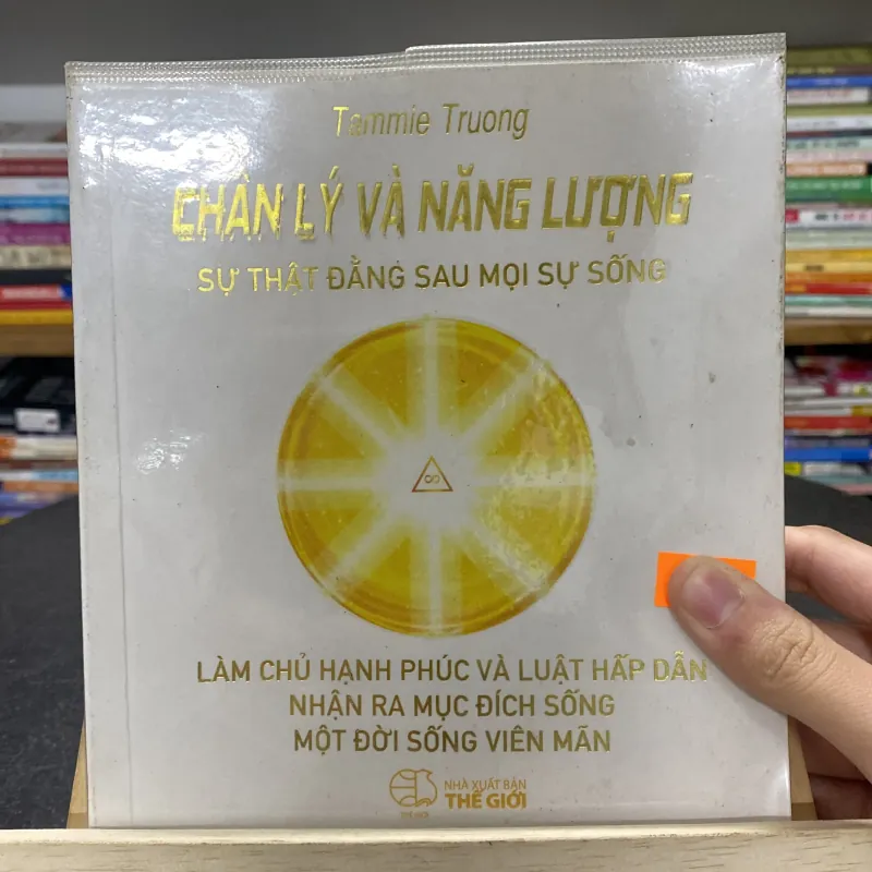 📘Sách “ Chân Lý Và Năng Lượng “ tác giả Tammie Truong 747341