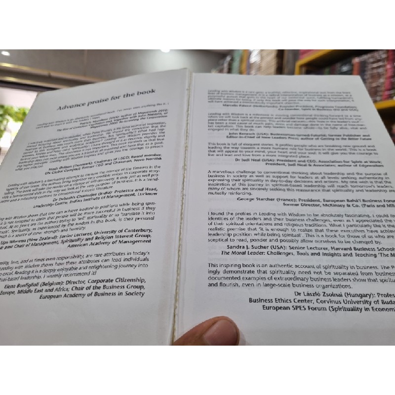 LEADING WITH WISDOM : SPIRITUAL-BASED LEADERSHIP IN BUSINESS - P. Pruzan & K.P. Mikkelsen 141493