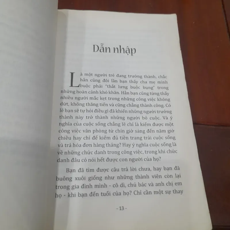 Laura Lyseight - TUỔI TRẺ VỚI TƯ DUY TRIỆU PHÚ 1023190