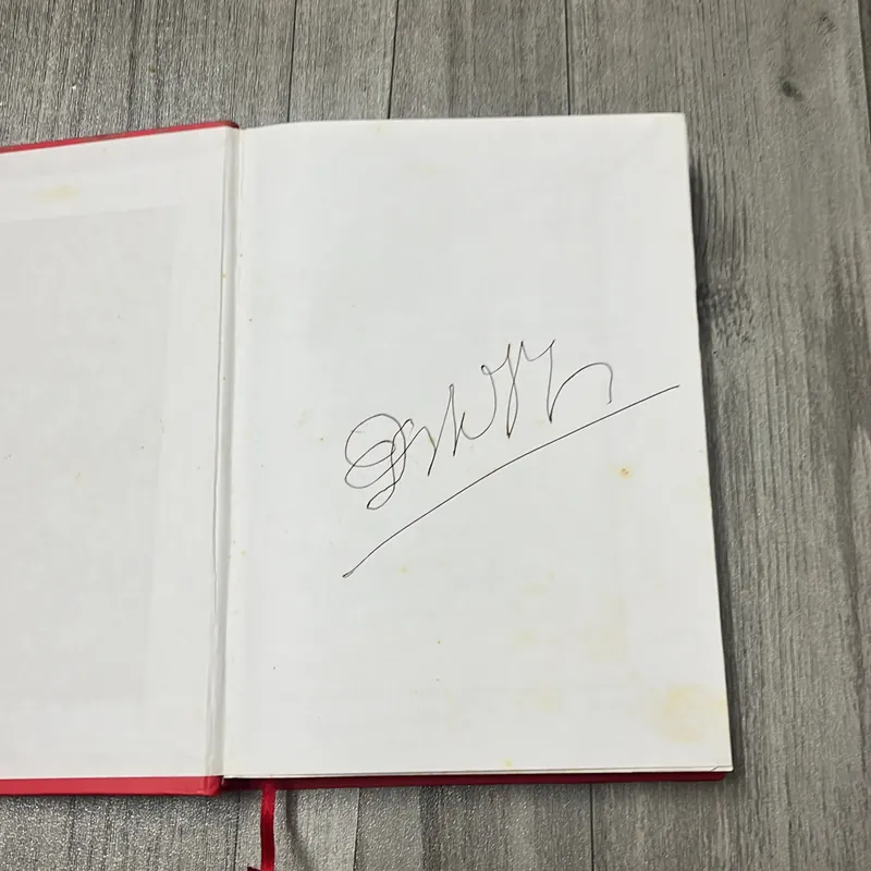 Các chuyện tình của vua chúa hoàng tộc việt nam. 3b4 575010