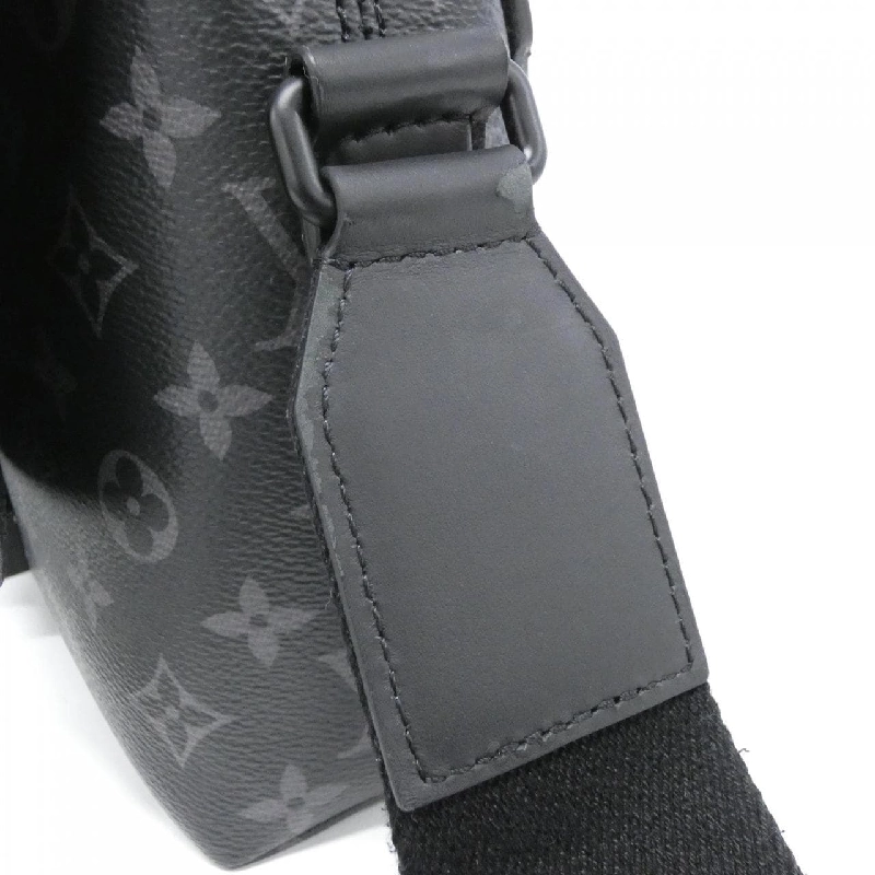 Túi đeo chéo Louis Vuitton Monogram Eclipse S-Cape Messenger M46794 - Hàng hiệu Chính hãng 803211