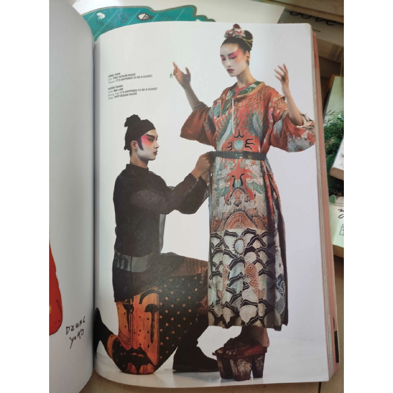 Artbook Tìm về phương ĐôngHCM01/03 910488