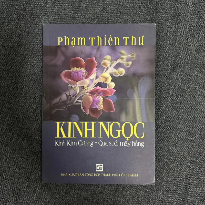 Kinh Ngọc: Qua suối mây hồng (CHỮ KÝ TÁC GIẢ) - Phạm Thiên Thư 1000941