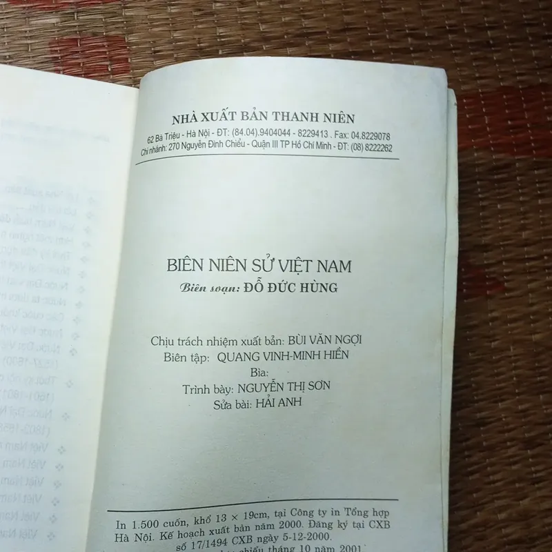 Biên Niên sử Việt Nam 704348