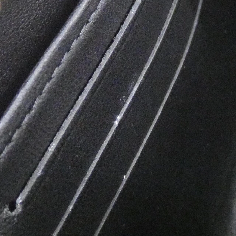 Ví Zippy Coussin Louis Vuitton M81510 620600