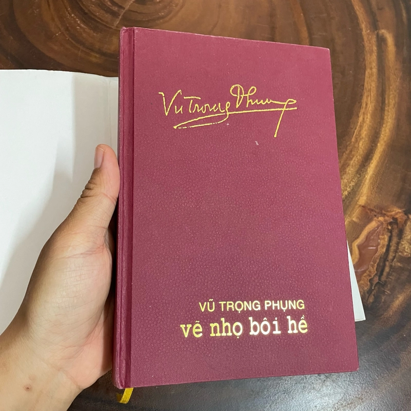 II Tựa sách: Vẽ Nhọ Bôi Hề _ Những Tác Phẩm Mới Tìm Thấy Năm 2000 - Vũ Trọng Phụng - 2004 453524